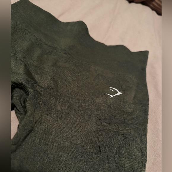 Gymshark Adapt Camo Seamless Leggings - Moss Olive/Core Olive - Picture 3 of 5